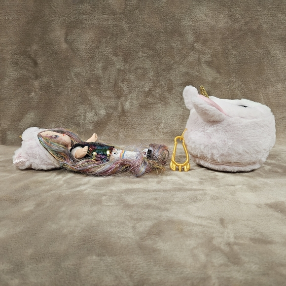 Na Na Na Surprise Soft Plush Convertible Kitty Car & Na Na Na Britney Sparkles - Picture 9 of 12